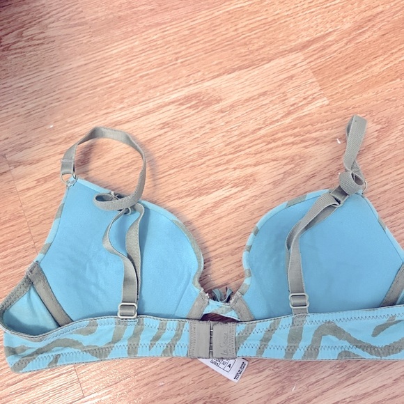 SOLD - Lasenza 32a Zebra Print Turquoise and Tan/green Bra - Picture 2 of 4